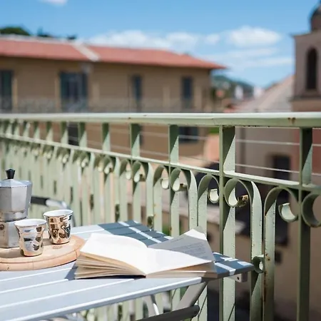 Viadritta8 - Old Town